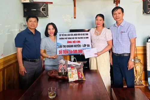 Hơn 54 triệu đồng hỗ trợ em Lưu Thị Khánh Huyền điều trị bệnh
