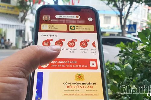 Triển khai đánh giá dịch vụ hành chính công qua ứng dụng VNeID