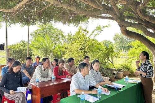 Chuyển giao kỹ thuật nuôi cừu sinh sản cho hội viên tổ hợp tác xã Nam Cam Ranh