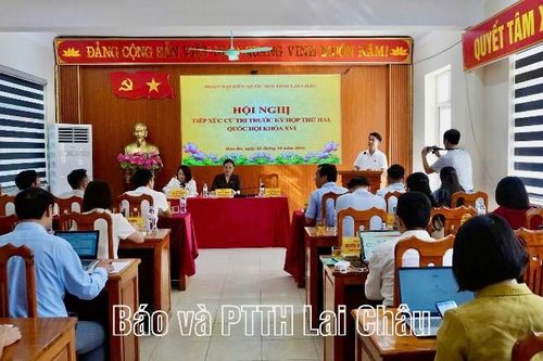 Đoàn đại biểu Quốc hội tỉnh tiếp xúc cử tri xã Bản Bo