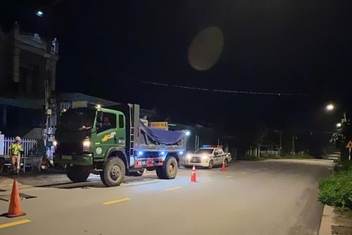 Công an Lâm Đồng tăng cường kiểm tra, xử lý xe quá tải