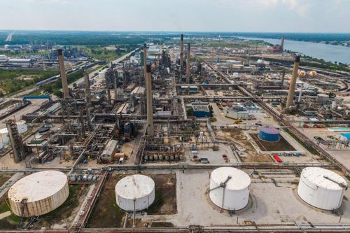 Giá dầu hôm nay 02/10: Brent tăng hơn 4% khi Trung Quốc tạm dừng xuất khẩu nhiên liệu