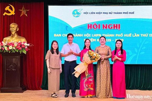 Đồng chí Dương Thị Thu Truyền được bầu giữ chức Phó Chủ tịch Hội Liên hiệp Phụ nữ thành phố Huế