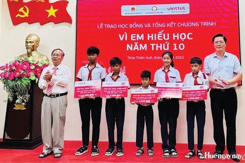 Hành trình 30 năm khuyến học trên đất Huế