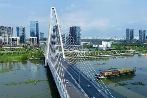 GRDP TP.HCM quý III tăng 9,86%, áp lực dồn lên quý cuối năm