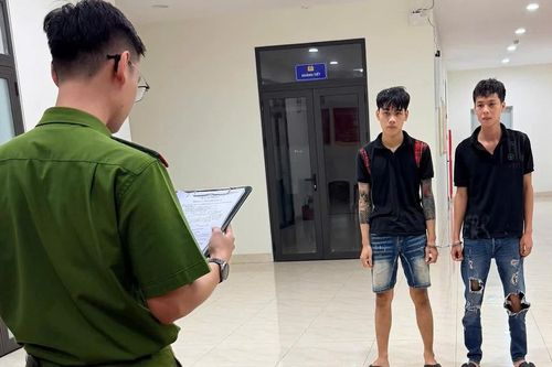 Đà Nẵng: Bắt 2 đối tượng dàn cảnh mua rồi cướp xe
