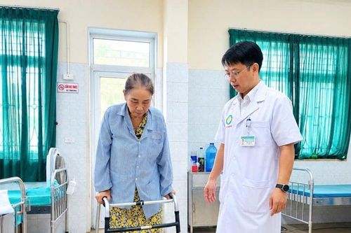 Từ chuyển giao kỹ thuật theo Đề án 1816 đến ca thay khớp gối tại Hòa Bình
