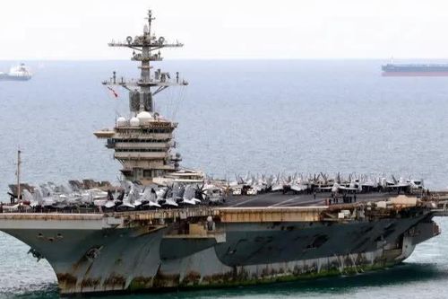 Mỹ triển khai tàu sân bay thứ ba tới gần Iran
