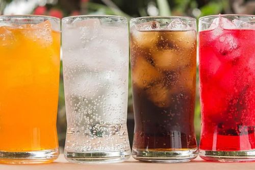 Nước ngọt có ga: Hiểm họa rình rập tuổi teen