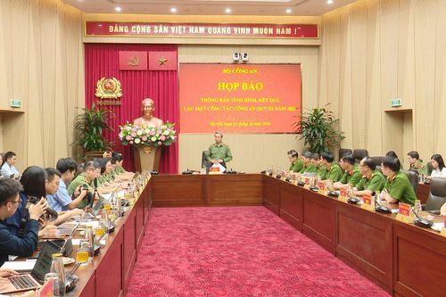 Khởi tố Thứ trưởng Y tế, lật tẩy loạt vụ án lớn