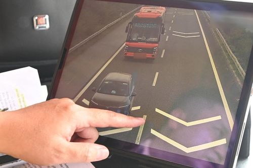 Tăng cường xử lý xe 'rùa bò' bám làn trái trên cao tốc
