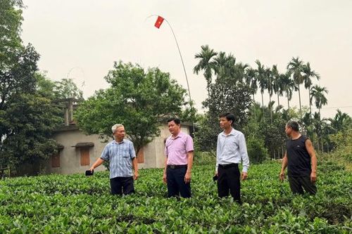 Người có uy tín thì quan trọng nhất là phải gần dân