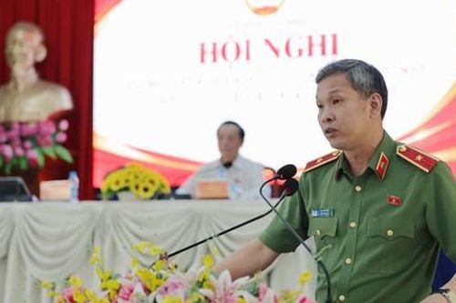 Thiếu tướng Tạ Văn Đẹp tiếp xúc cử tri trước thềm Kỳ họp thứ hai, Quốc hội khóa XVI