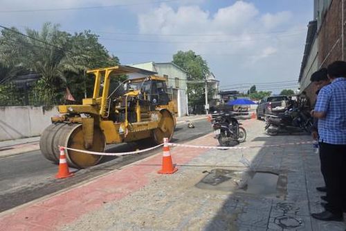 Điều tra vụ xe lu thi công trên đường cán nam công nhân tử vong