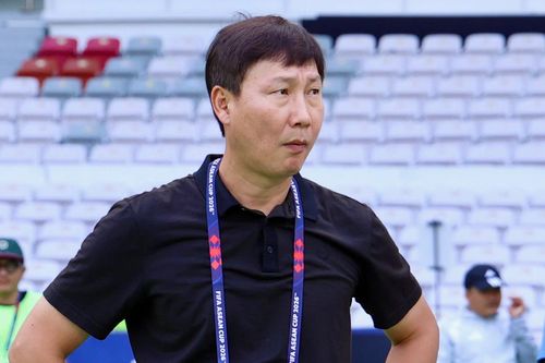 Trực tiếp họp báo Việt Nam vs Pakistan: HLV Kim Sang-sik thoát hiểm