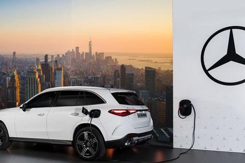 Điện hóa xe sang trở thành chiến lược dài hạn