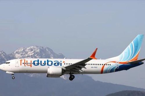 Lỗ hổng sau cánh cửa buồng lái