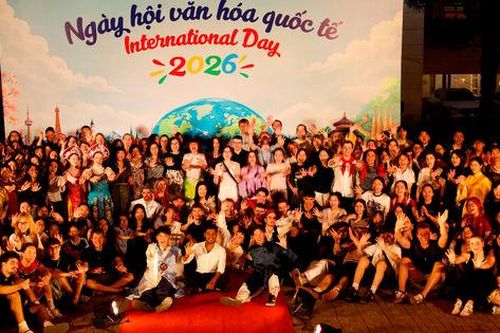 Mang văn hóa đa sắc màu của 18 quốc gia đến với sinh viên Ngoại thương