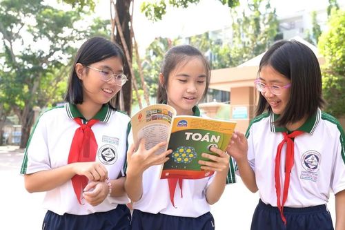 Cả nước sử dụng một bộ sách giáo khoa thống nhất, phát hành miễn phí từ 2028