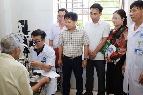 Hà Tĩnh tăng tốc phủ kín khám sức khỏe toàn dân