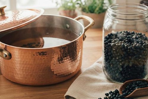 Cách nấu nước đậu đen rang thơm ngon, tốt cho sức khỏe