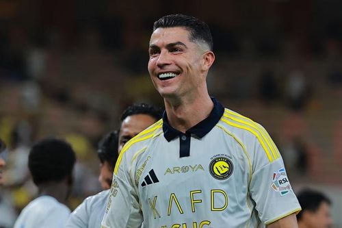 Ronaldo thích bài viết kể rõ sự bất công so với Messi