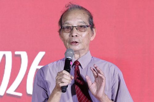 Trao giải cho nhà thơ 85 tuổi trọn đời phụng sự Hà Nội