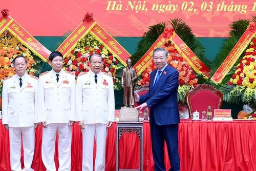 Khẳng định vị thế, vai trò nòng cốt của lực lượng cựu Công an trong sự nghiệp bảo vệ an ninh Tổ quốc, xây dựng khối đại đoàn kết toàn dân tộc