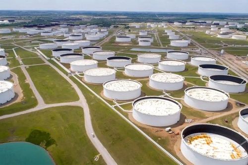 Giá xăng dầu hôm nay (3-10): Giá dầu giảm sau khi châu Âu đồng ý xả kho dự trữ diesel