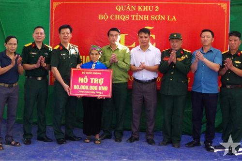 Sơn La bàn giao nhà tình nghĩa tặng gia đình thân nhân liệt sĩ