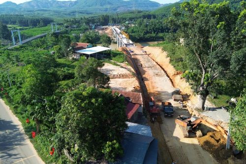 Cầu Bình Thành mới tăng tốc về đích