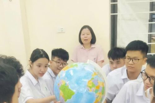 Bản đồ thế giới và cơ hội rèn tư duy phản biện cho học sinh trong dạy học Địa lí