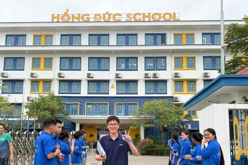Giảm áp lực thi lớp 10 không chỉ bằng việc giảm số môn thi