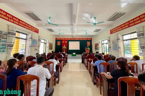 Nâng cao kiến thức pháp luật cho ngư dân bằng nhiều biện pháp linh hoạt
