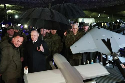 Tổng thống Putin thị sát cuộc tập trận lớn sau khi cảnh báo NATO