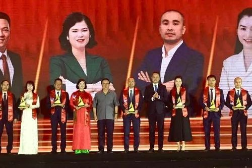 Ấn tượng Top 10 doanh nhân trẻ Thăng Long 2026
