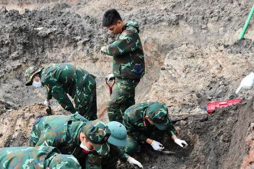 Quy tập thêm 8 hài cốt liệt sĩ ở công viên Lê Thị Riêng