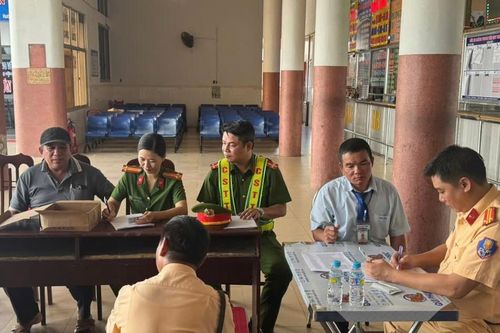 Công an bất ngờ test ma túy 53 tài xế, nhân viên tại bến xe Quy Nhơn