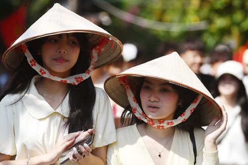 Dự báo thời tiết 3/10/2026: Miền Bắc nắng nóng, oi bức trước khi đón không khí lạnh