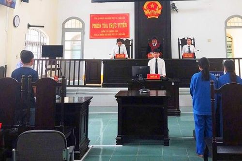 Ba bị cáo lĩnh tổng cộng 13 năm 6 tháng tù vì chứa chấp, môi giới mại dâm