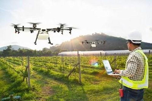 Hoàn thiện pháp luật, xây dựng mô hình quản trị quốc gia đối với không gian tầm thấp