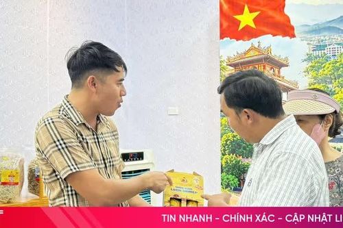 Sản phẩm Hà Tĩnh gây chú ý tại Tuần lễ sản phẩm Việt - Lào ở Hà Nội