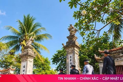 Những nếp làng giữ bản sắc quê hương