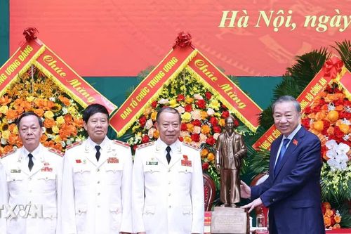 Tổng Bí thư, Chủ tịch nước dự Đại hội toàn quốc lần thứ II Hội Cựu Công an nhân dân Việt Nam