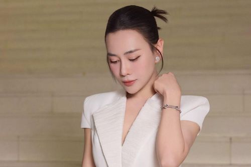 Mừng vì Phương Oanh đã chịu mở lòng để bước tiếp ở tuổi 37