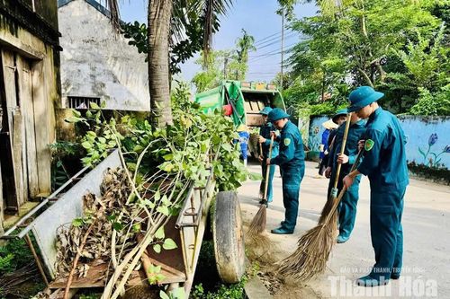 Chặn dịch bệnh giao mùa từ sớm, từ xa