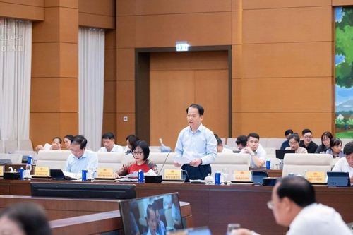 Ủy ban Thường vụ Quốc hội cho ý kiến về dự án Luật Văn bản quy phạm pháp luật