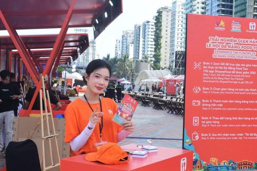 Nâng chất nhân lực phục vụ du lịch:Khai thác nguồn lực địa phương