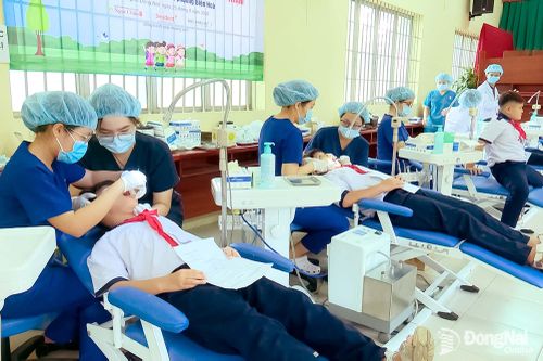 Chủ động chăm sóc sức khỏe răng miệng cho học sinh