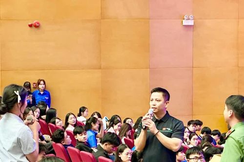 Không có “vùng trống” pháp luật trên mạng xã hội - Kỳ cuối: Tạo “đề kháng số” cho người dùng